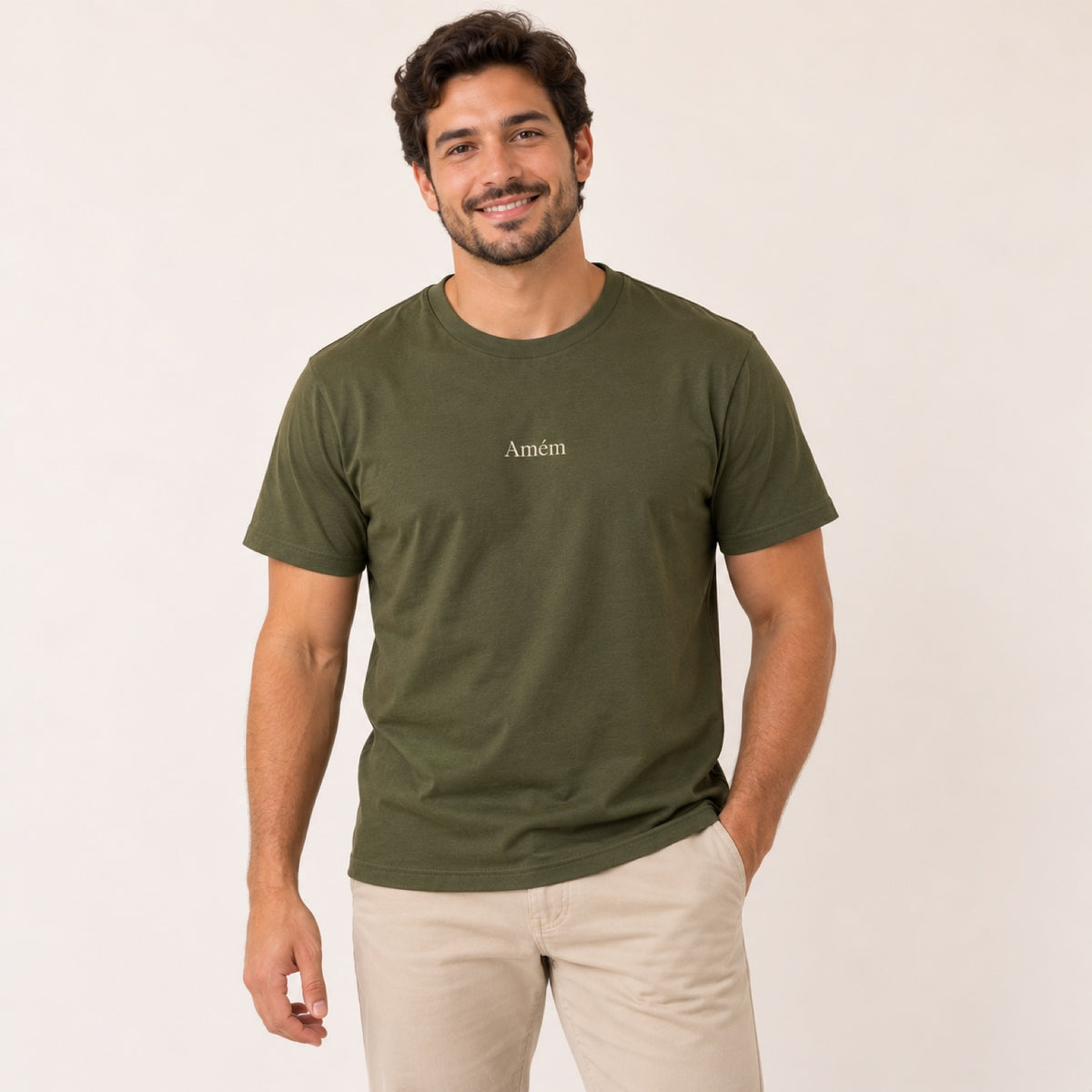 Camiseta Básica Amém – Verde Oliva – vestida